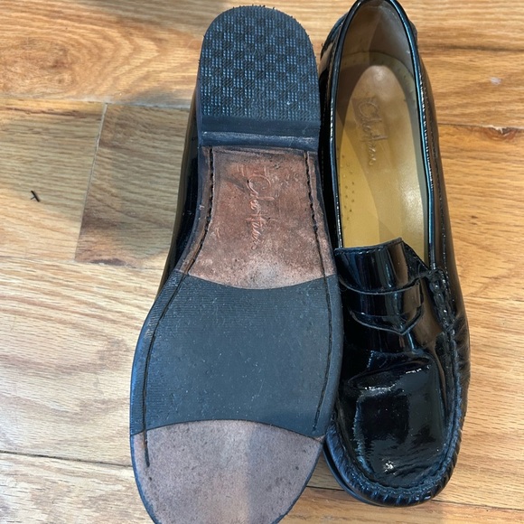 Cole Hasn’t Stylish Black Patented Leather Loafers 👞 - Picture 5 of 7